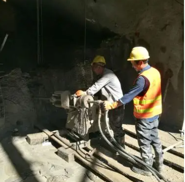 熊口管理区水下抗分散灌浆料特点 水下不分散注浆料介绍